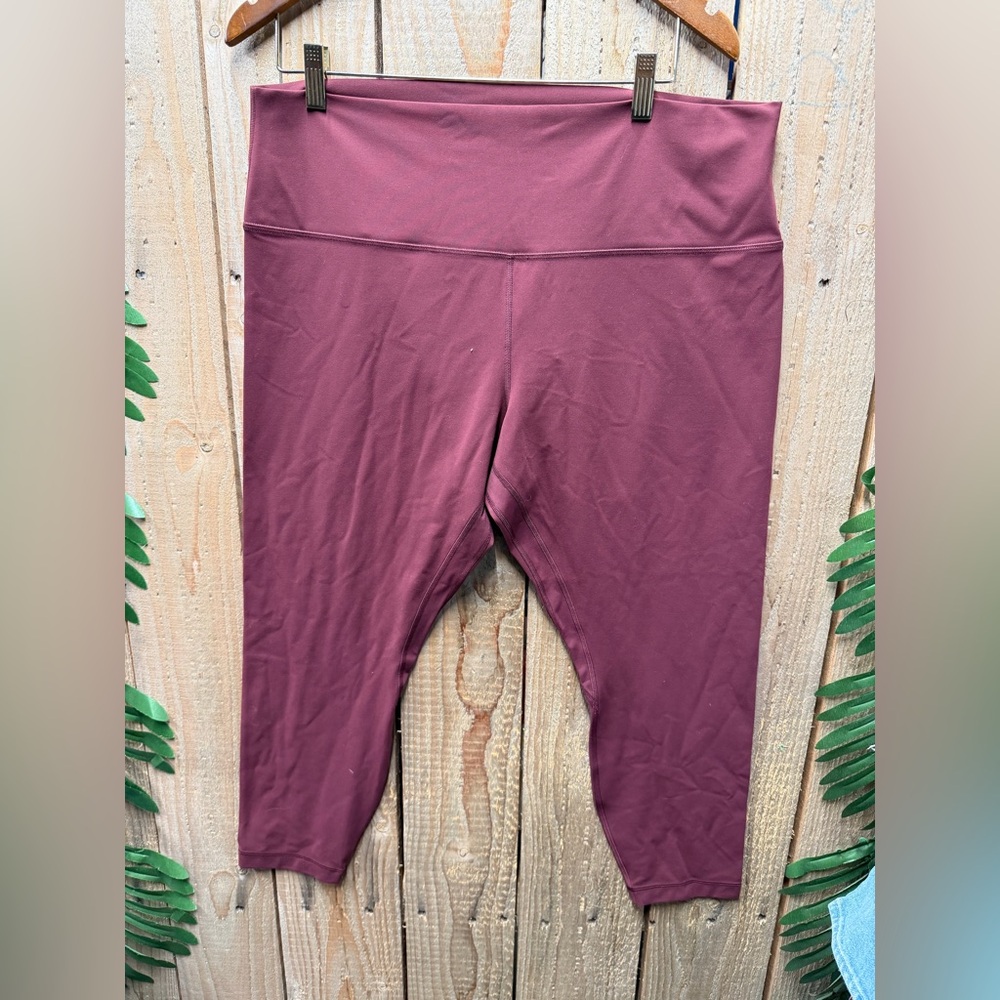 Women’s Lululemon Maroon Leggings
